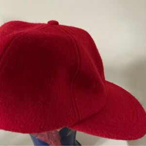 Bogner Vibrant wool Red cap